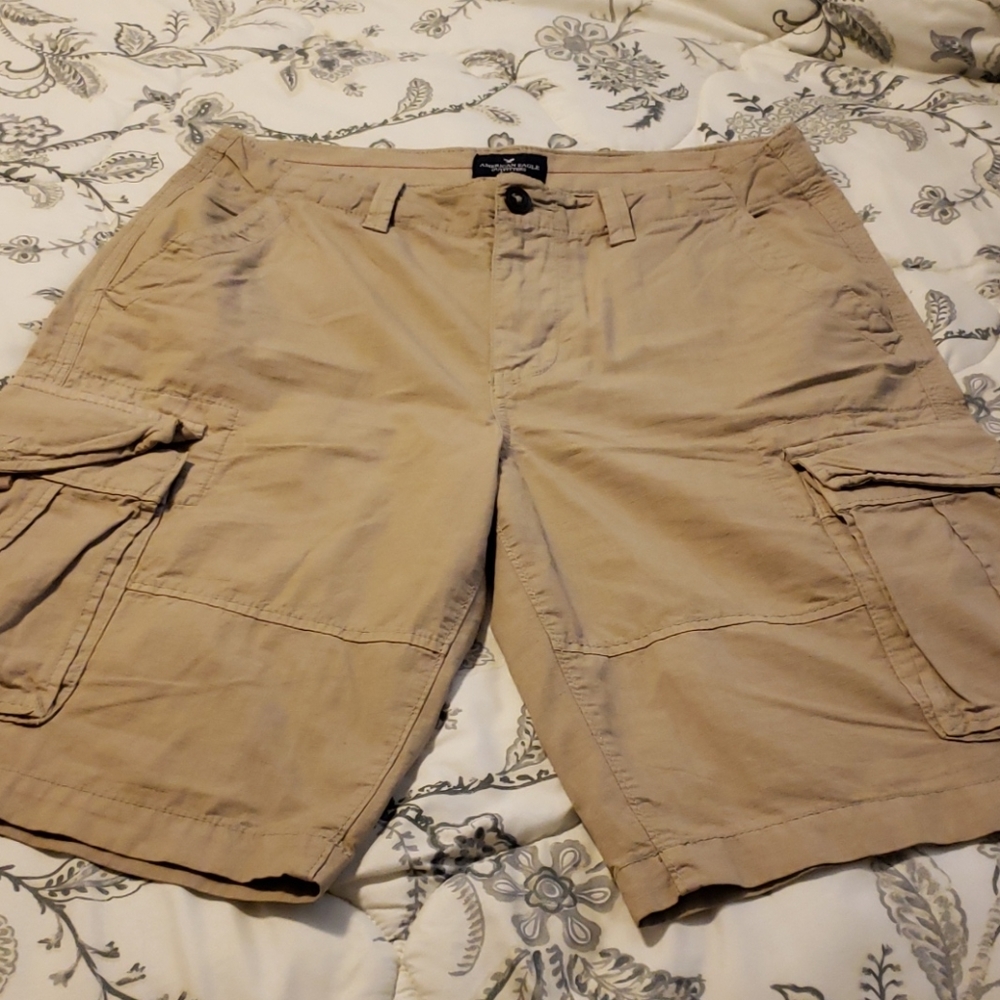 2 pairs of men's AE Longboard shorts. Size 32